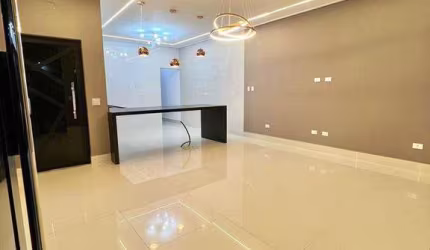 Casa com 3 dorms, Caiçara, Praia Grande - R$ 819 mil, Cod: 2450