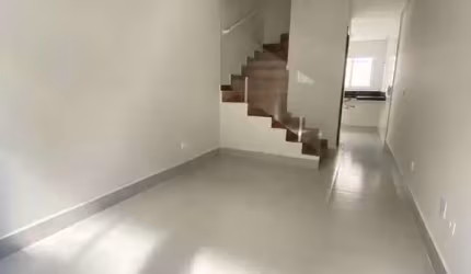 Sobrado de Condomínio com 2 dorms, Maracanã, Praia Grande - R$ 325 mil, Cod: 3439
