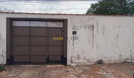 Casa para Venda em Ribeirão Preto, Quintino Facci II, 2 dormitórios, 1 banheiro, 4 vagas
