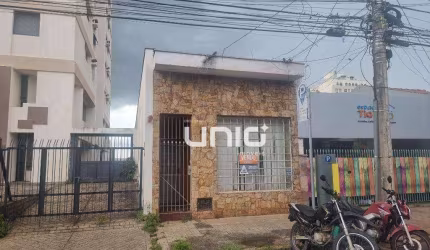 Casa comercial no Centro de Piracicaba para venda