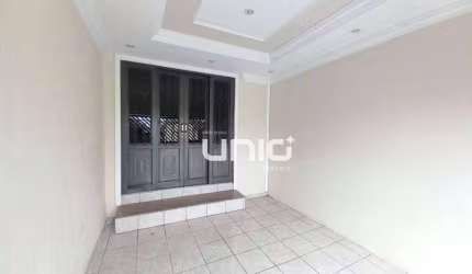 Casa com 3 dormitórios para alugar, 120 m² por R$ 2.650,00/mês - Vila Rezende - Piracicaba/SP
