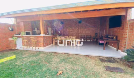 Casa com 3 dormitórios à venda, 160 m² por R$ 780.000,00 - Santa Terezinha - Piracicaba/SP