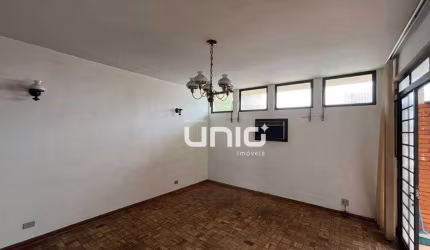 Casa com 3 dormitórios para alugar, 196 m² por R$ 3.596,93/mês - Centro - Piracicaba/SP