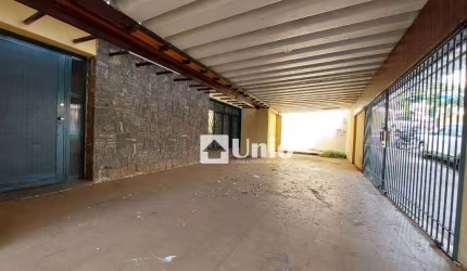 Casa com 3 dormitórios para alugar, 274 m² por R$ 4.101,00/mês - Centro - Piracicaba/SP