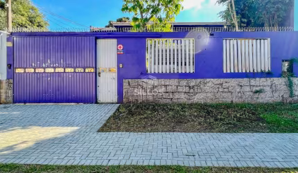 Casa comercial com 240m² para alugar no Água Verde