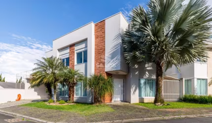 Casa em Condomínio em Santa Felicidade
