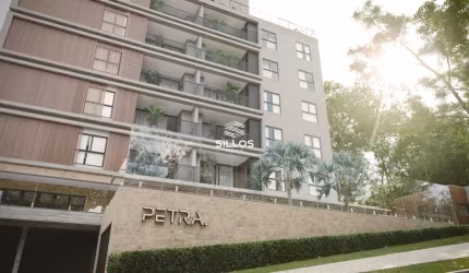 Apartamento decorado com 3 quartos à venda no Cristo Rei em Curitiba