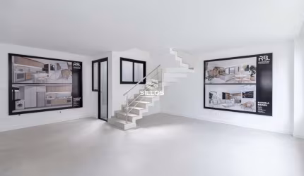 Sobrado Triplex 03 à venda com 3 quartos no São Lourenço - Curitiba/PR