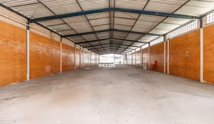 Galpão com 1.342m² para alugar no Boqueirão