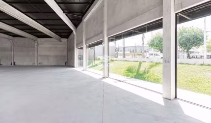 Loja 23 com 110,00 m² para alugar no Centro Comercial Vila Lamu no Novo Mundo
