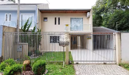 Sobrado para alugar com 3 quartos em Santa Cândida em Curitiba