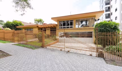 Casa com 400 m² para alugar no Cristo Rei em Curitiba
