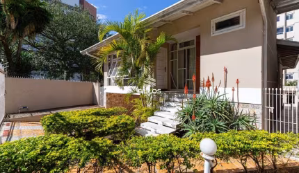 Casa com 4 suítes à venda no Cristo Rei em Curitiba