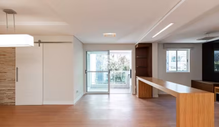 Apartamento semimobiliado com 3 quartos para alugar no Ecoville em Curitiba