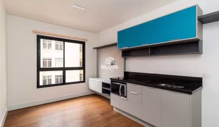 Studio mobiliado à venda no Centro de Curitiba