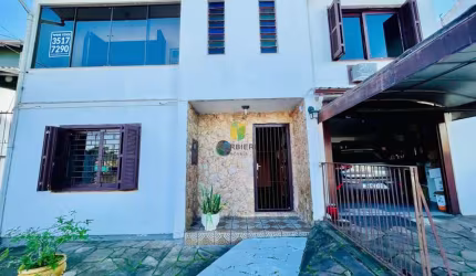 Casa com 3 Quartos 1 suíte  e 3 banheiros à Venda, 167 m² por R$ 590.000,00