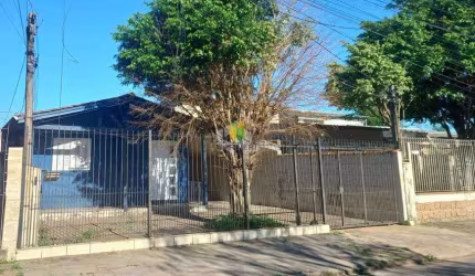 Casa com 3 Quartos e 2 banheiros à Venda, 120 m² por R$ 295.000,00