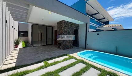 BELEZA E REQUINTE NO BALNEÁRIO IPANEMA- LINDA RESIDÊNCIA A 100 METROS DA PRAIA!