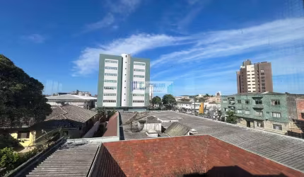 OPORTUNIDADE DE COMPRA E INVESTIMENTO CERTO!  SOBRADO EM REGIÃO COMERCIAL.
