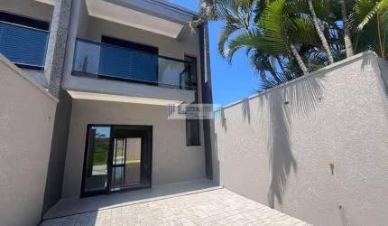 Sobrado com excelente acabamento - 2 suítes - Próximo ao mar -A partir R$520.000