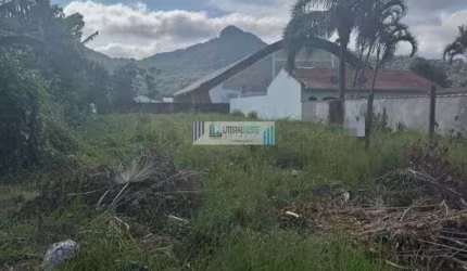 Amplo terreno a venda - medindo 14,00 x 40,00 - Escriturado e registrado.