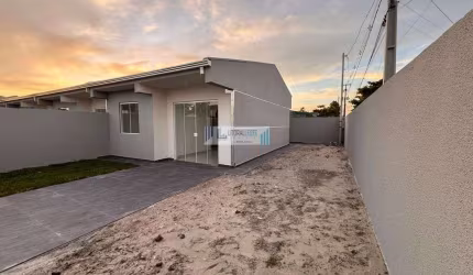 Residência de esquina, com excelente acabamento - 2 dormitórios sendo uma suíte.