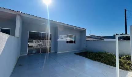 Residência com  3 dormitórios sendo uma suíte - com pré disposição para ático.