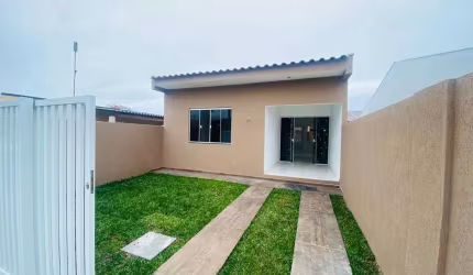 Residência em alvenaria - contendo 3 dormitórios, averbada, Próxima ao mar.