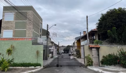 Sobrado com 3 quartos  para alugar, 100.00 m2 por R$2950.00  - Alto Boqueirao - Curitiba/PR