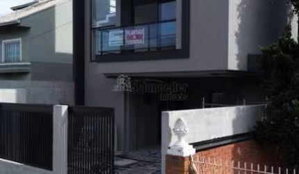 Sobrado com 3 quartos  à venda, 150.06 m2 por R$1150000.00  - Hauer - Curitiba/PR