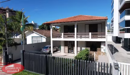 Casa Duplex na Região Central