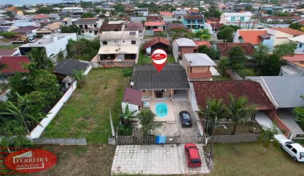 Casa com Piscina no Coroados