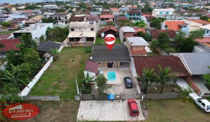 Casa com Piscina no Coroados