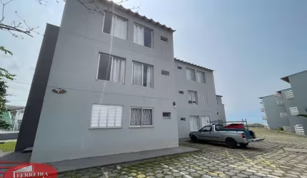 Apartamento na Quadra do Mar