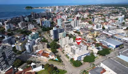 Apartamento Amplo no 4° Andar