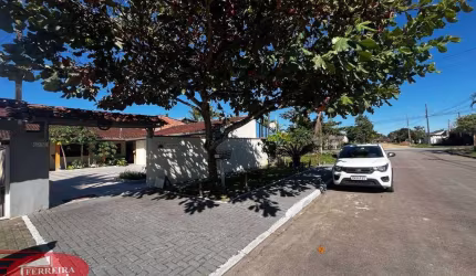 Casa Com Edícula