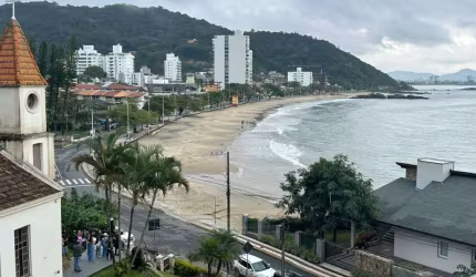 APARTAMENTO MOBILIADO FRENTE MAR EM CABEÇUDAS - ITAJAÍ
