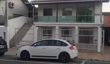 SOBRADO À VENDA NO BAIRRO DAS NAÇÕES EM BALNEÁRIO CAMBORIÚ
