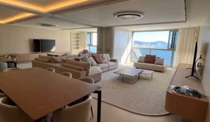 APARTAMENTO FRENTE MAR COM 03 SUÍTES EM BALNEÁRIO CAMBORIÚ