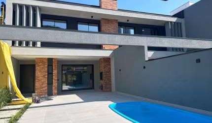 SOBRADO ALTO PADRÃO COM 04 SUÍTES EM BALNEÁRIO CAMBORIÚ