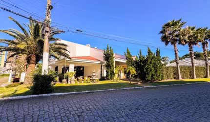 CONDOMÍNIO HORIZONTAL PRAIA BRAVA - CASA MOBILIADA COM 05 DORMITÓRIOS NA PRAIA BRAVA EM ITAJAÍ
