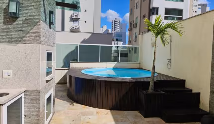 CHATEAU DE VERSAILLES - APARTAMENTO DIFERENCIADO COM PISCINA EM BALNEÁRIO CAMBORIÚ