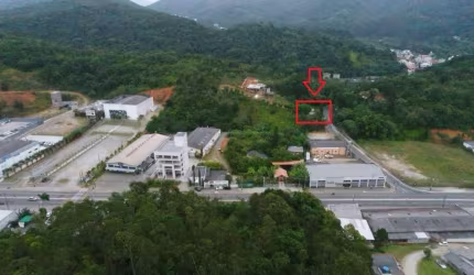TERRENO À VENDA NA AVENIDA DAS ARAPONGAS EM BALNEÁRIO CAMBORIÚ