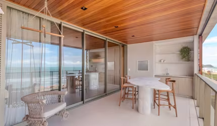 TIRRENO RESIDENZIALE - APARTAMENTO DECORADO FRENTE MAR NA PRAIA BRAVA - ITAJAÍ