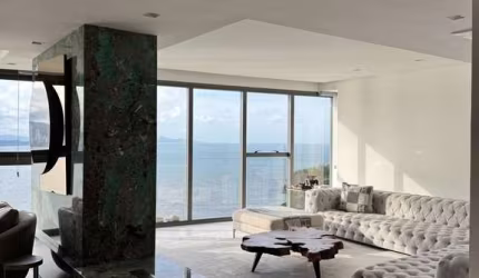 APARTAMENTO DECORADO FRENTE MAR PARA LOCAÇÃO EM BALNEÁRIO CAMBORIÚ