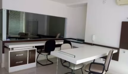 SALA COMERCIAL NO EDIFÍCIO JÚLIA CRISTINA - BALNEÁRIO CAMBORIÚ