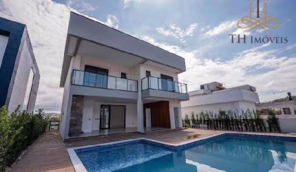 Casa com 3 dormitórios à venda, 315 m² por R$ 4.590.000,00 - Santa Regina - Camboriú/SC