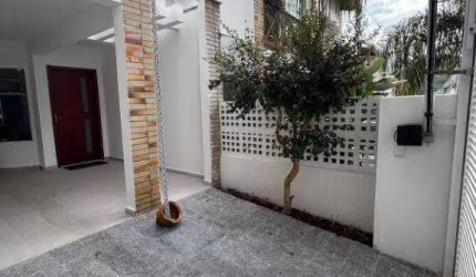 Sobrado com 2 dormitórios para alugar, 80 m² por R$ 5.000/mês - Fazenda - Itajaí/SC