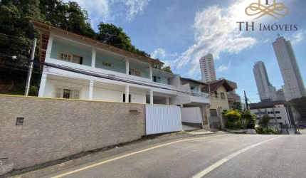 Casa com 4 dormitórios à venda, 222 m² por R$ 1.500.000,00 - Nações - Balneário Camboriú/SC