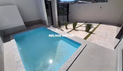 Sobrado Alto Padrão à Venda com 03 Suítes e Piscina Localizdo em Camboriú - SC